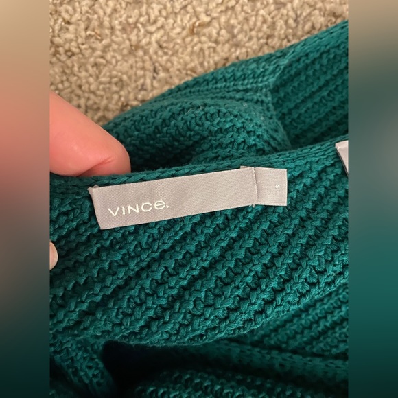 VINCE green tank top - Picture 3 of 3